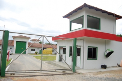 Condi��es de trabalho de Advogados Criminalistas: Presidente da Subse��o re�ne-se com Diretor da Penitenci�ria