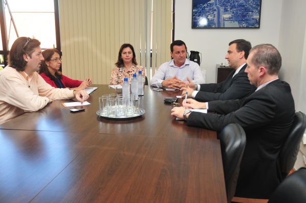 Legislativo recebe Projeto de Lei Complementar para tributa��o fixa de ISS das Sociedade de Advogados baseado em parecer da OAB Joinville