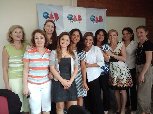 Comiss�o da Mulher Advogada da OAB Joinville realiza reuni�o com representantes da Seccional