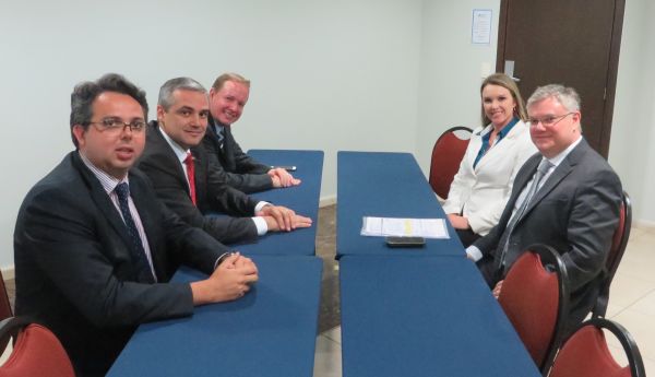 Diretoria da OAB Joinville re�ne-se com Corregedor do TRF 4� Regi�o