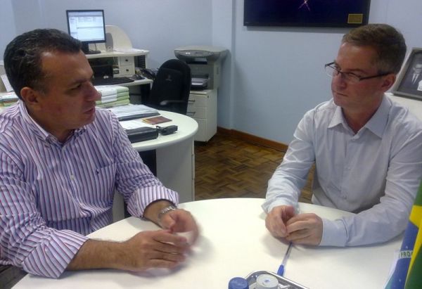 Teixeira Filho � recebido pelo Diretor do Foro de Joinville