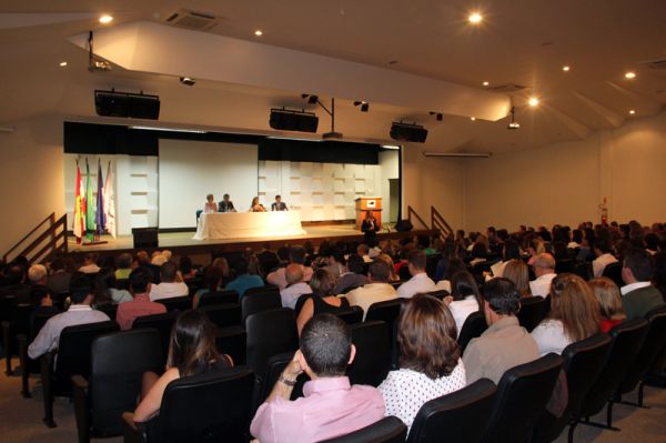 43 novos advogados recebem suas credenciais em Joinville