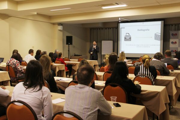 OAB Joinville em parceria com a ESA realiza 3� curso sobre Processo Eletr�nico