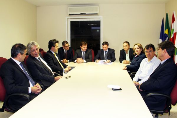 OAB Joinville firma contrato para garantir estacionamento exclusivo e gratuito para advogados pr�ximo ao F�rum