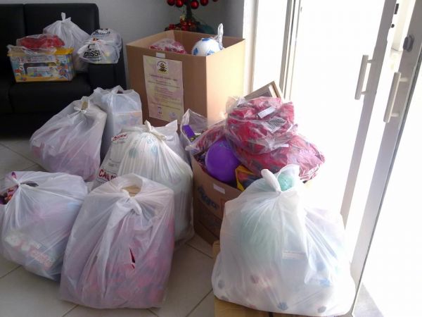 Hoje � entrega das doa��es da campanha Brinquedo de Natal