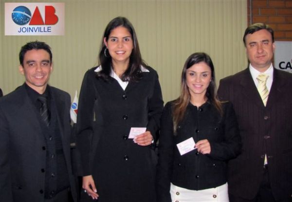 OAB Joinville entrega credenciais a 15 novos Advogados