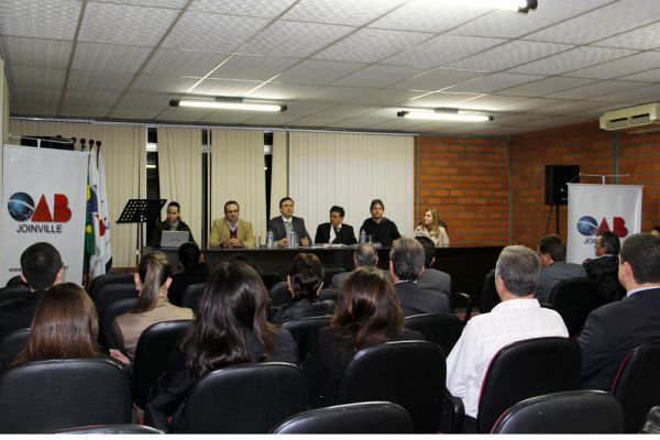 Conselho Pleno da OAB Subse��o de Joinville realiza Sess�o Ordin�ria Mensal