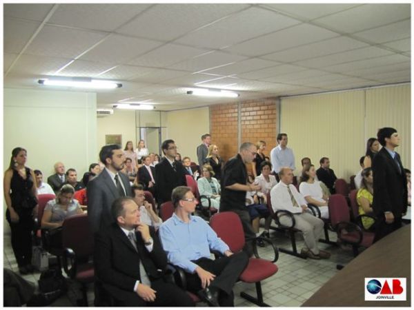 Conselho da OAB Joinville realiza sua Plen�ria Mensal com entrega de carteiras a novos advogados