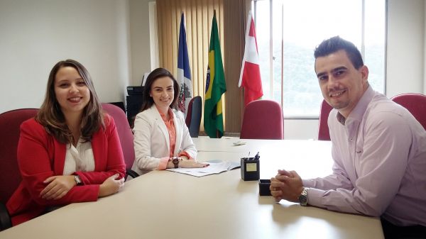 Comiss�o de Direito Empresarial realiza reuni�o