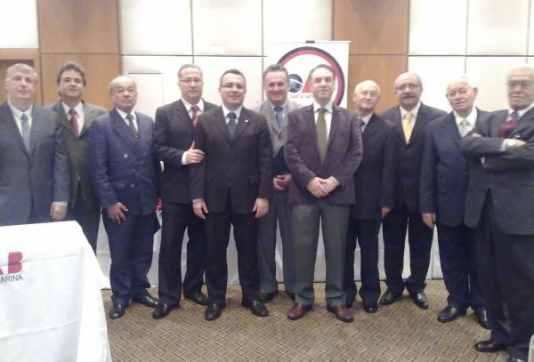 Advogados jubilados e ex-presidentes da OAB Joinville s�o homenageados