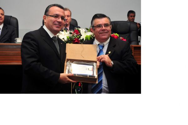 OAB Joinville � homenageada pela C�mara de Vereadores de Joinville pelos seus 40 anos 