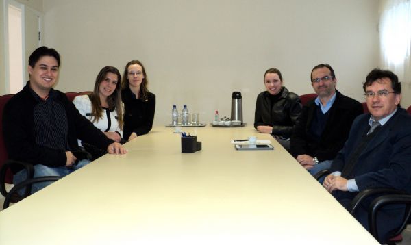 Diretoria da OAB Joinville recebe Defensores P�blicos de Joinville