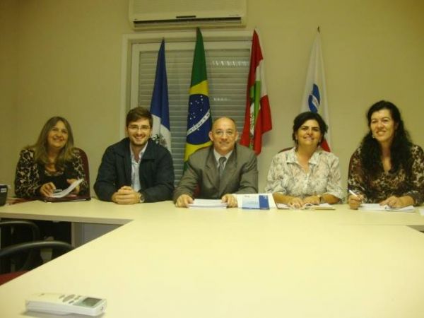 Comiss�o prepara o I Semin�rio de Media��o e Arbitragem da OAB Joinville