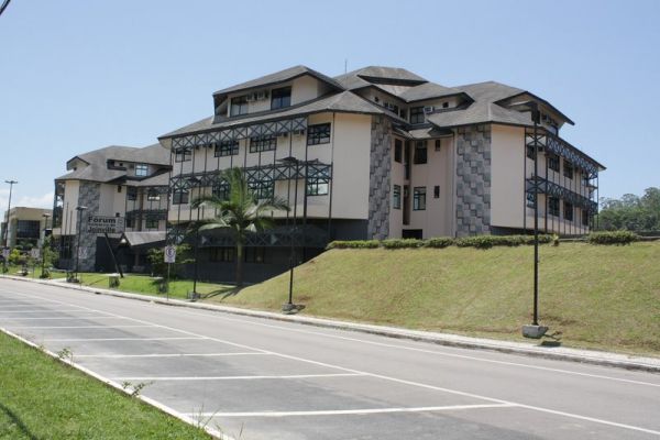 Expediente externo suspenso no F�rum da Comarca no Anivers�rio de Joinville