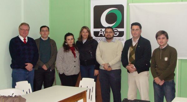 Comiss�o Representativa da Subse��o na Comarca de Garuva realiza reuni�o