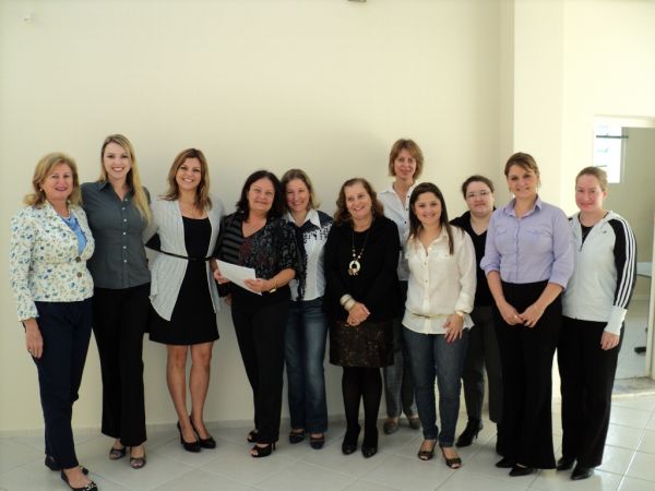 Comiss�o da Mulher Advogada e Comiss�o da Inf�ncia e Juventude da OAB Joinville realizaram reuni�o conjunta no dia 27