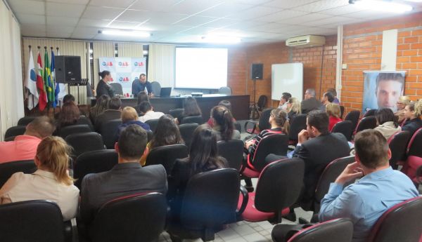 OAB Joinville realiza Curso de �tica para novos advogados