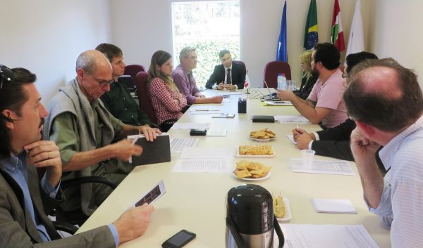 Comiss�o da Verdade realiza sua primeira reuni�o na sede da OAB Joinville