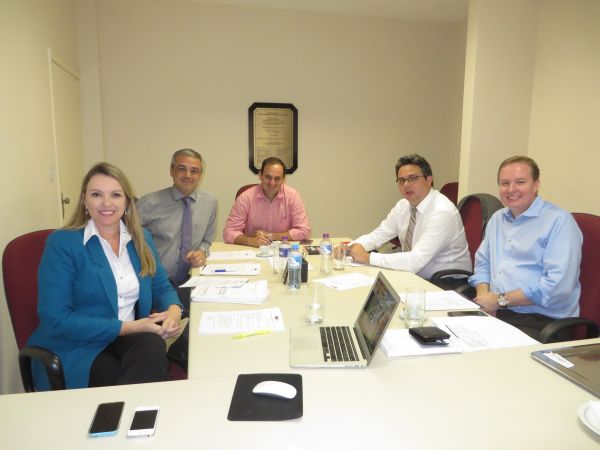 Diretoria da OAB Joinville realiza Reuni�o Extraordin�ria  