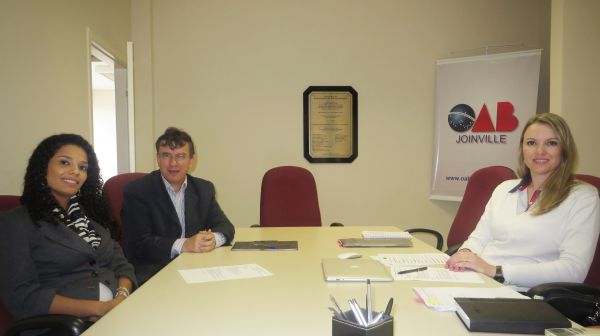 Diretoria da OAB Joinville realiza reuni�o ordin�ria