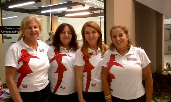 Comiss�o Realiza A��o pelo Dia Internacional da Mulher