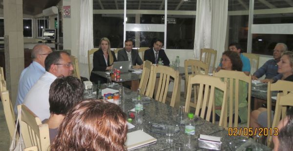 Diretoria da OAB Joinville realiza reuni�o com os advogados da Comarca de Itapo�