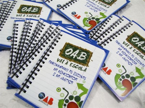 Cartilha da Comiss�o OAB vai � escola ganha espa�o nacional