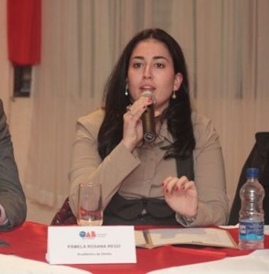 Artigo:  A Comiss�o do Acad�mico de Direito da OAB Joinville, por P�mela Rosana Rego