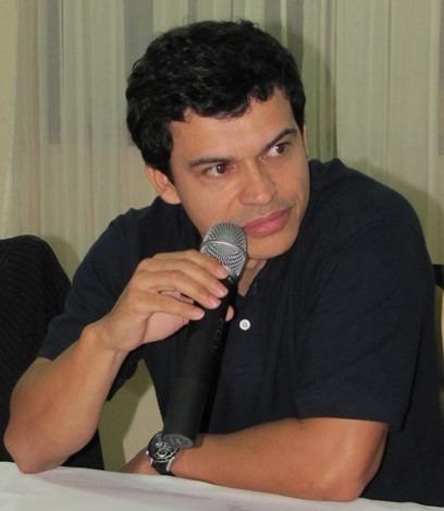 A Not�cia publica artigo de advogado joinvilense defendendo Exame de Ordem