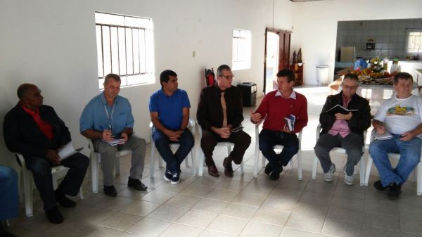 Comiss�o �OAB vai � Escola� firma projeto nas comunidades de Joinville