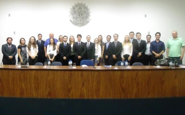 Comiss�es do Jovem Advogado de Santa Catarina, re�nem-se em assembl�ia