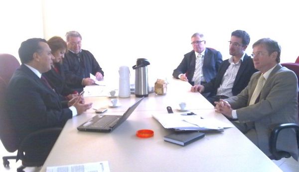 Representantes da Secretaria Estadual da Agricultura visitam OAB Joinville: conv�nio com Defensoria Dativa