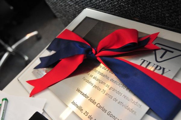 OAB Joinville esteve presente na Sess�o Comemorativa dos 75 anos da Funda��o Tupy e 90 anos do Jornal �A NOT�CIA�  realizado pela C�mara de Vereadores de Joinville 