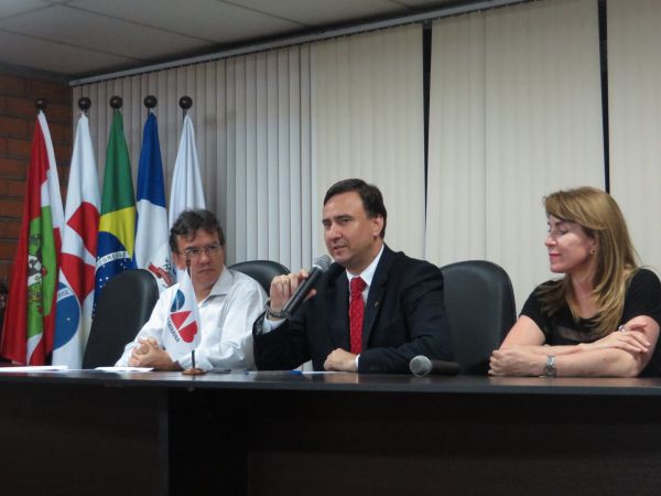 Conselho Pleno da OAB Joinville realiza Sess�o Ordin�ria