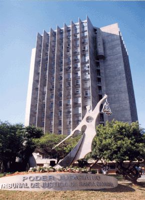 Em a��o na qual a OAB/SC atuou como "amicus curiae", TJSC garante direito a honor�rios de sucumb�ncia para procuradores municipais