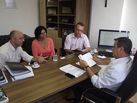 Comiss�o de Media��o e Arbitragem se re�ne com Presidente da C�mara de Vereadores