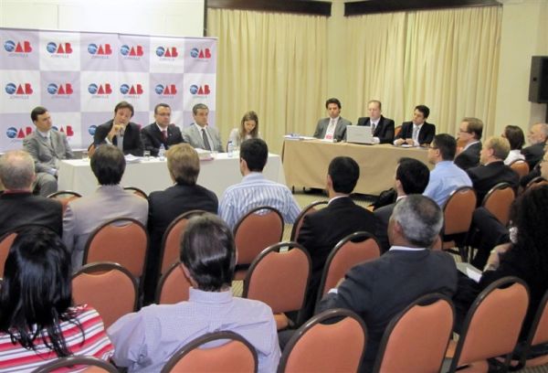 OAB Joinville d� resposta �s reclama��es e sugest�es dos advogados