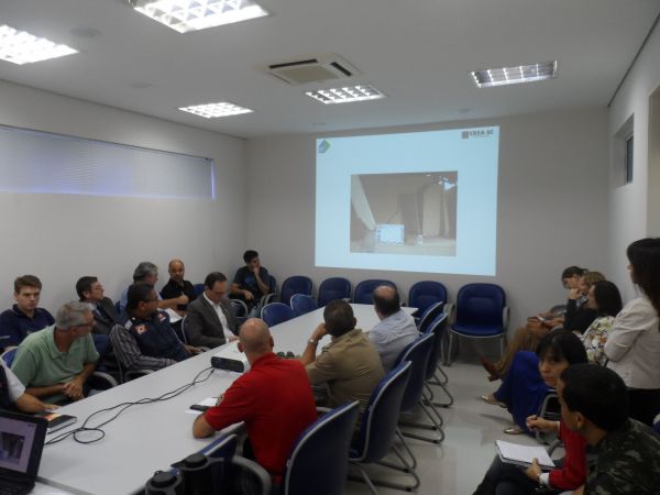 OAB Joinville participa de reuni�o realizada pela Associa��o Joinvilense de Engenheiros Civis