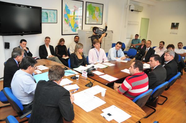 OAB Joinville participa de reuni�o da Comiss�o de Legisla��o, Justi�a e Reda��o da C�mara de Vereadores