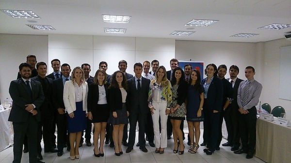 Comiss�o do Jovem Advogado da OAB Joinville participa da 3� Reuni�o Regional de Comiss�es