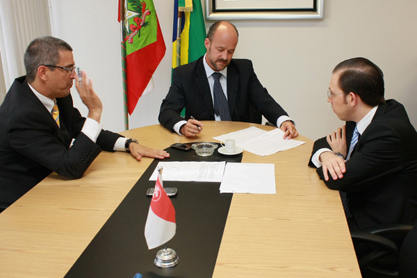 Estado deposita R$ 4,2 milh�es para advogados dativos 