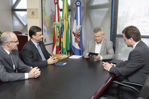 Visitas Institucionais realizadas pelas lideran�as da OAB Joinville