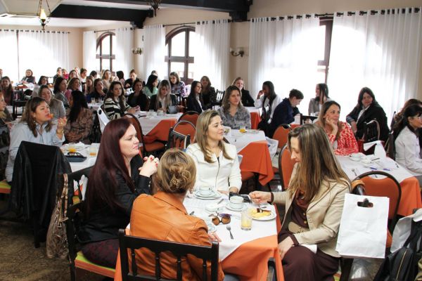 Advogada: dia 26/09 acontece o V Encontro da Mulher Advogada da OAB Joinville, com palestra de GILDA MARIA BALSINI. Participe!