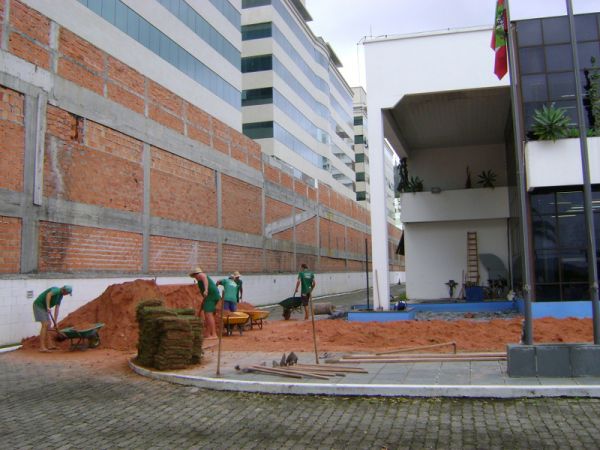 OAB Estadual inicia reformas em sua sede em Florian�polis
