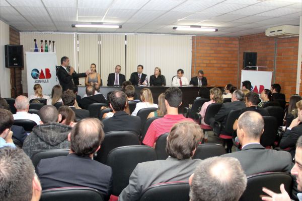 OAB REALIZOU NO �LTIMO DIA 05 A SESS�O ORDIN�RIA MENSAL DO CONSELHO PLENO DA SUBSE��O DE JOINVILLE 