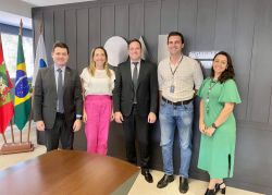  OAB Joinville recebe visita institucional