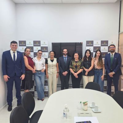 OAB Joinville realiza visita institucional � Defensoria P�blica