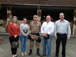 Reuni�o discute ajuste de condutas para as ocorr�ncias que envolvam crian�as e adolescente