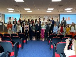 OAB Joinville entrega credenciais para 20 novos(as) advogados(as)