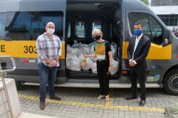 OAB Joinville faz entrega de kits a presidi�rios do Pres�dio Regional de Joinville em parceria com a Pastoral Carcer�ria e o Conselho Carcer�rio 